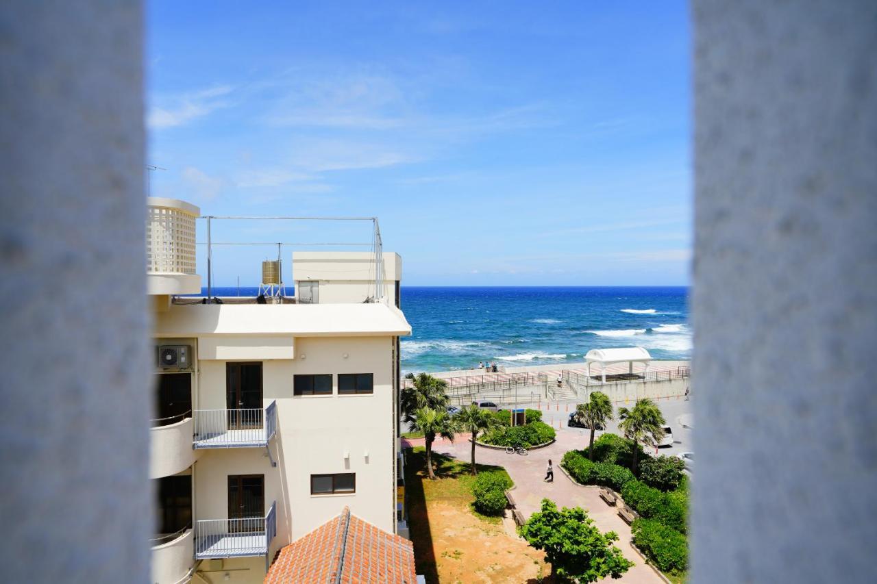 Appartamento Sunshine Coast Chatan Esterno foto