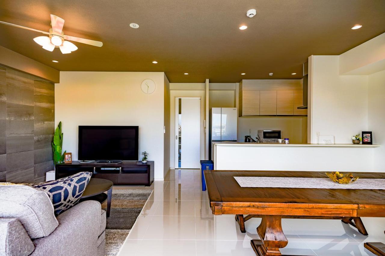 Appartamento Sunshine Coast Chatan Esterno foto